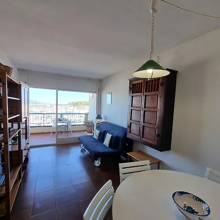 Port Escala Pb22