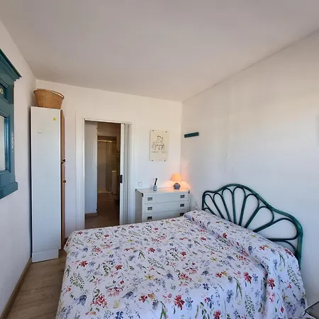 Port Escala Pb22 Apartment